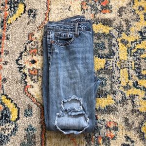 Old Navy Boyfriend Straight Distressed Jeans